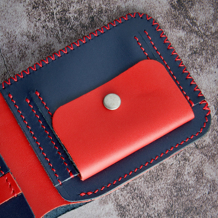 red-color-wallet
