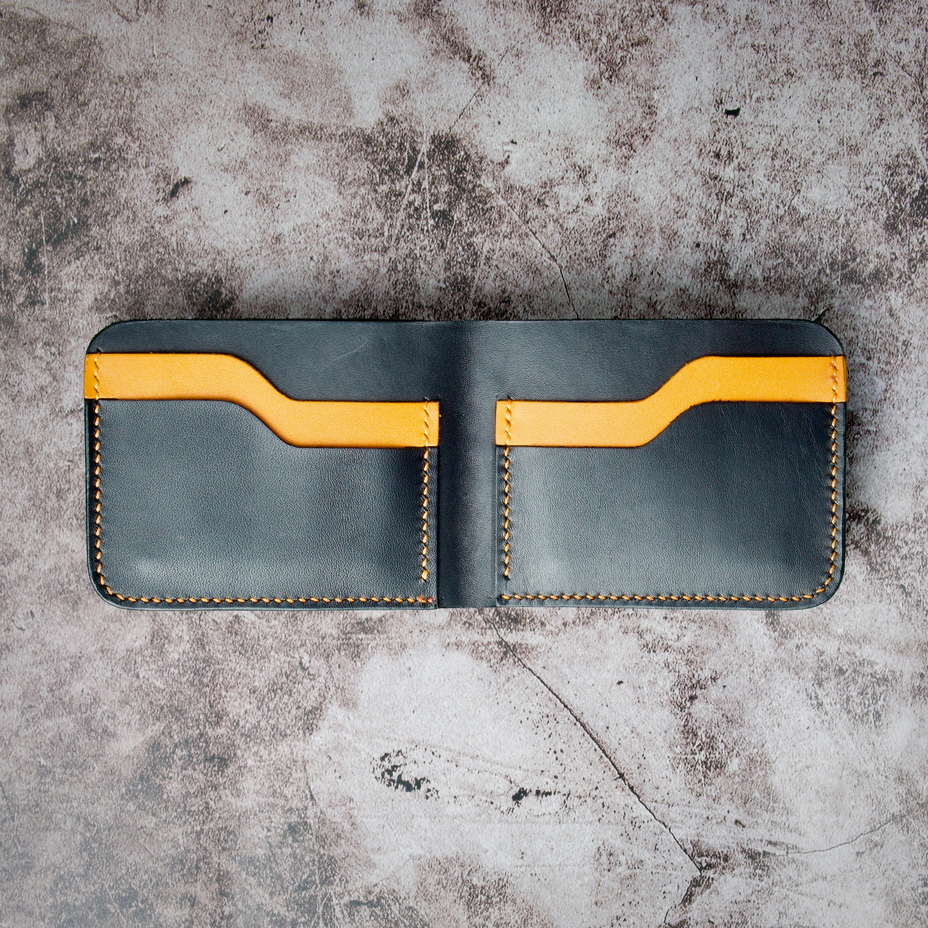 Classic Slim Bi-Fold Wallet | Hunza Fold