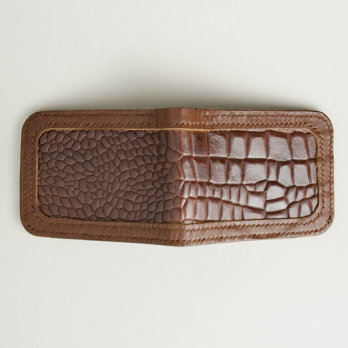 Croc-Embossed Classic Bifold Wallet | Indus Sultan
