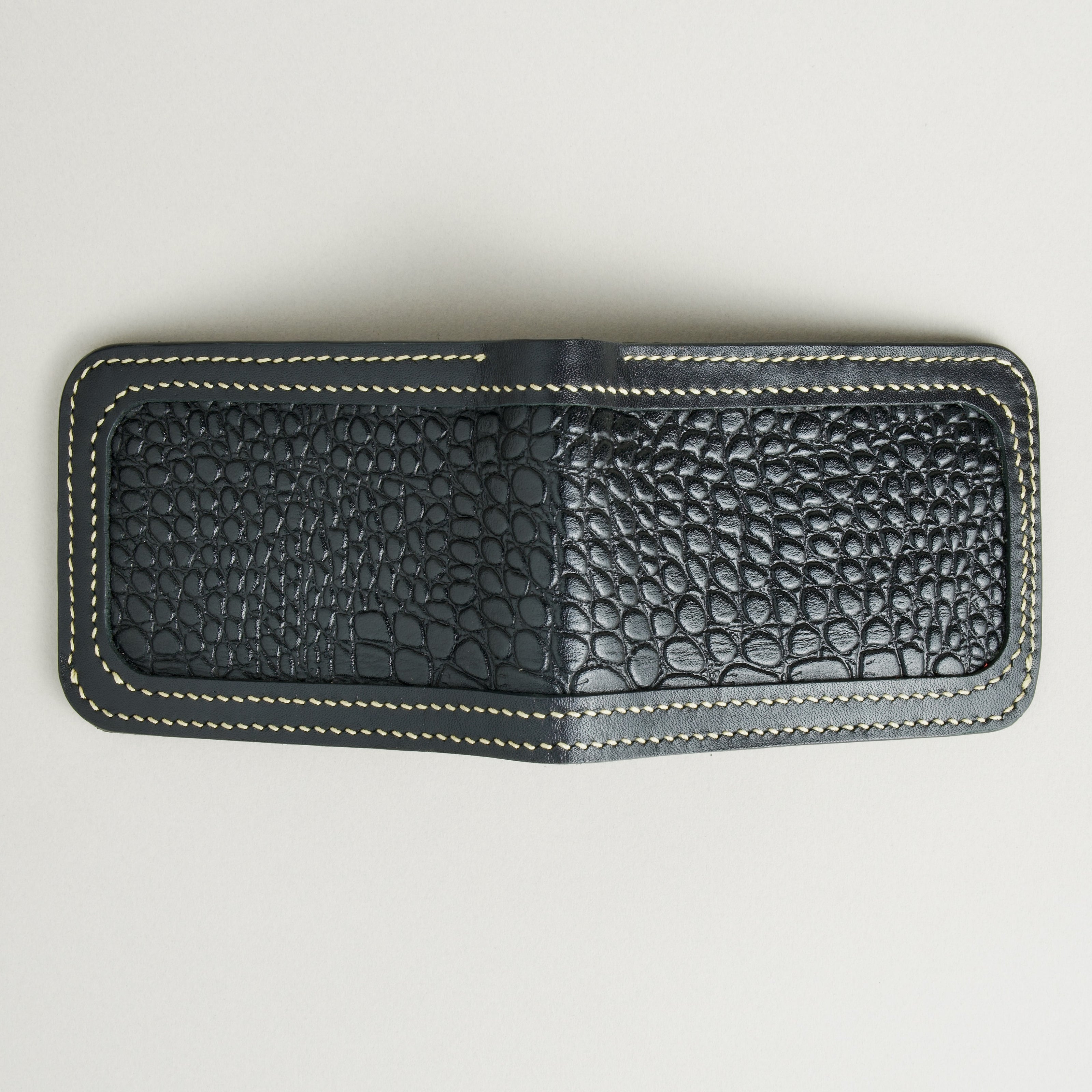 Croc-Embossed Classic Bi-Fold Wallet | Indus Sultan
