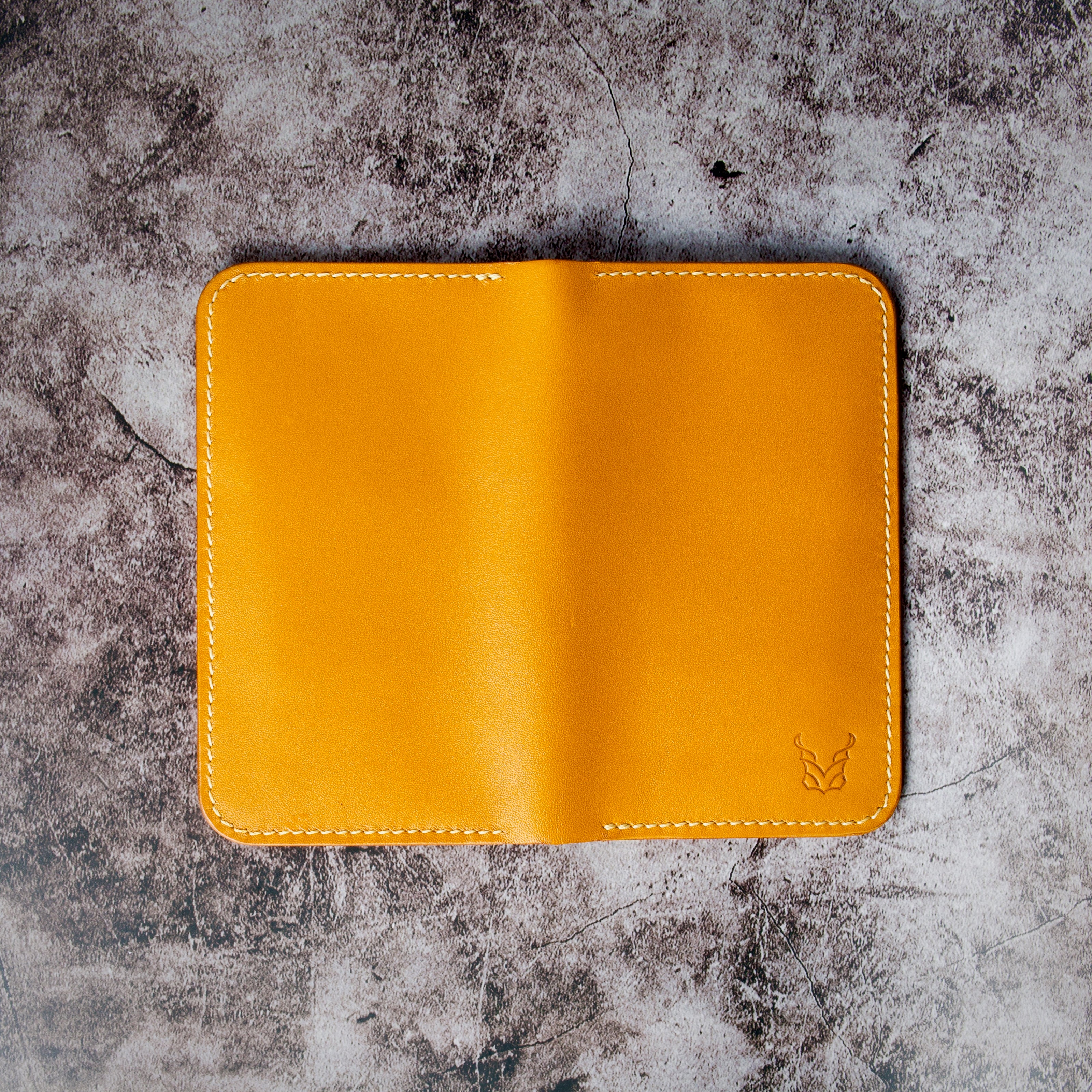 Vertical Bi-Fold Wallet | Karakoram II