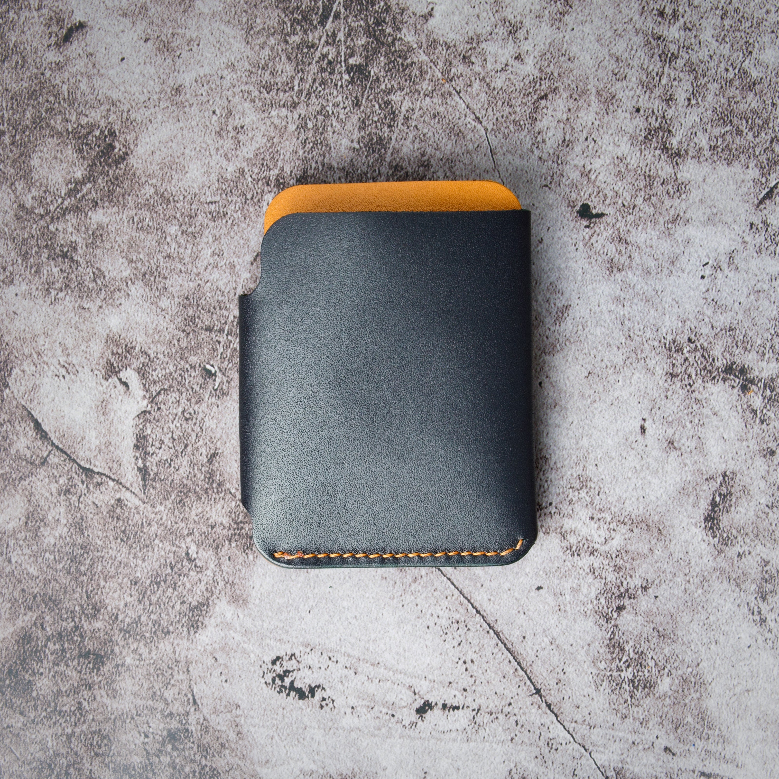 Niva Glide - Ultra Compact Card Sleeve