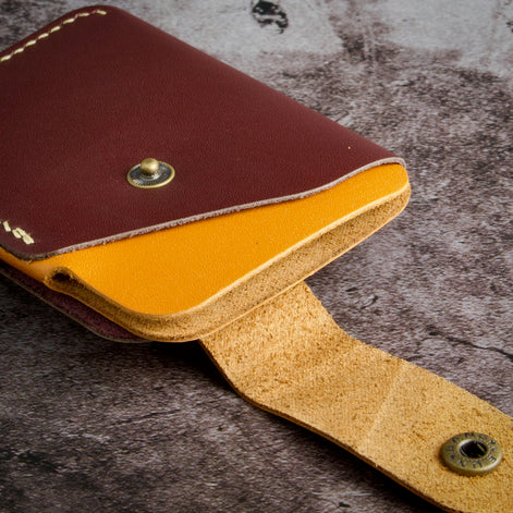 Niva Loop - Ultra Compact Card Sleeve