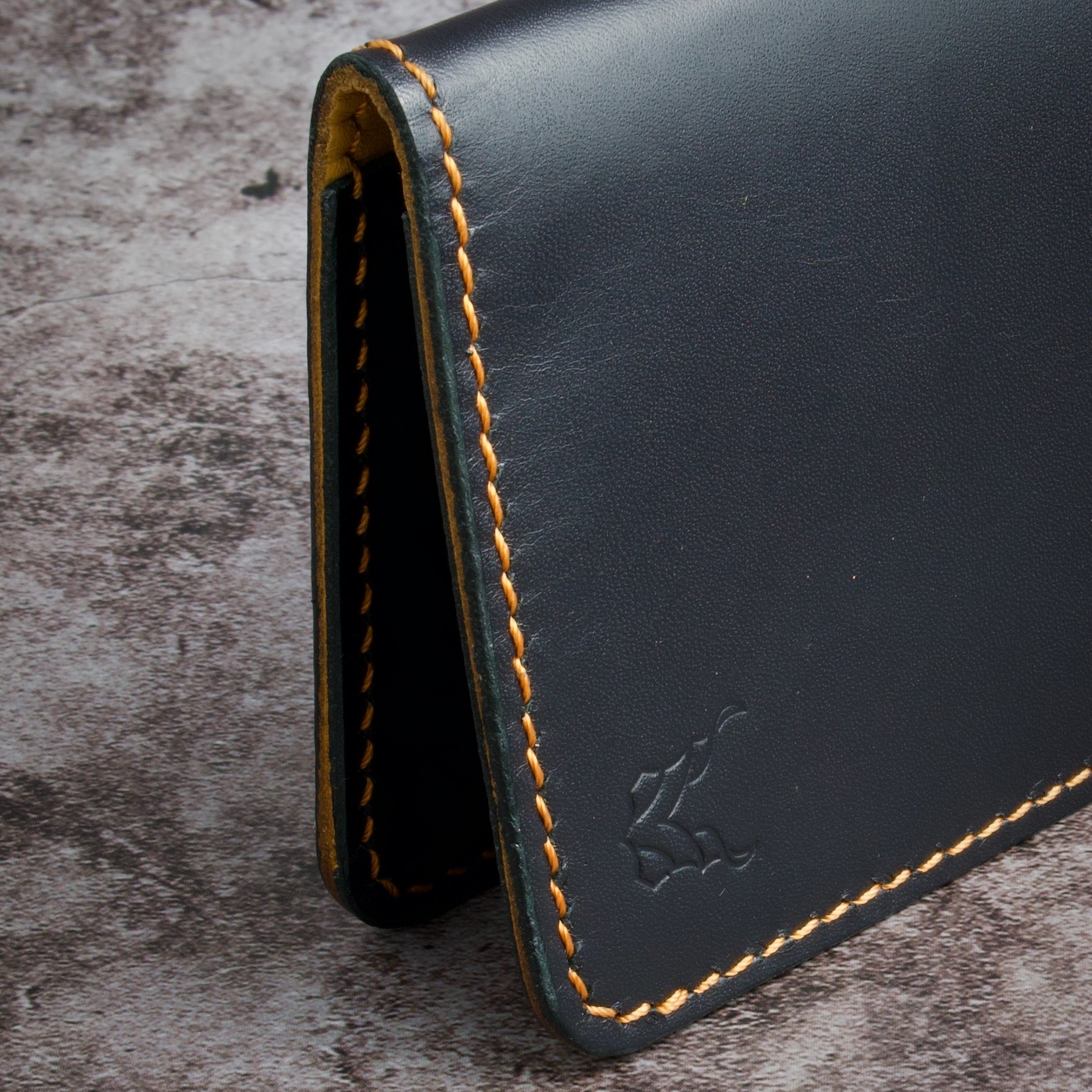 Slim Vertical Bi-Fold Wallet | Ravi Fold