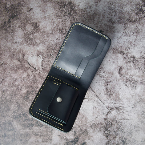 Indus Sultan – Croc-Embossed Classic Bi-Fold Wallet